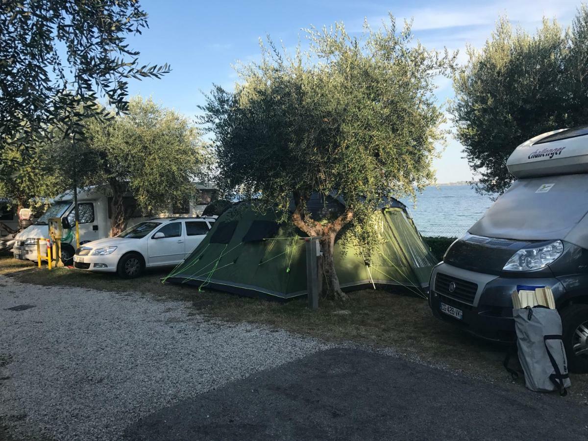 Camping Porto Srl Hotel Moniga del Garda Exterior photo